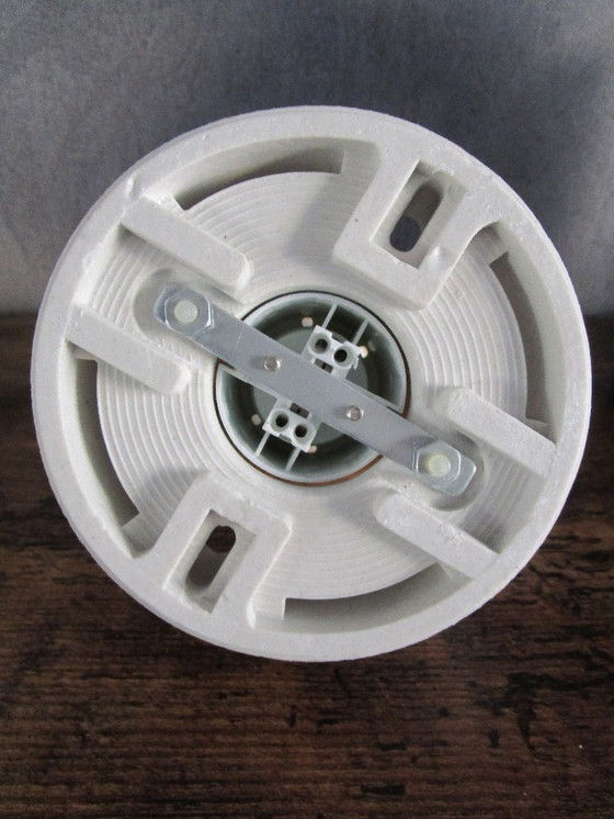 Image 1 of Suspension sphérique, avec base en aluminium et douille en pierre.