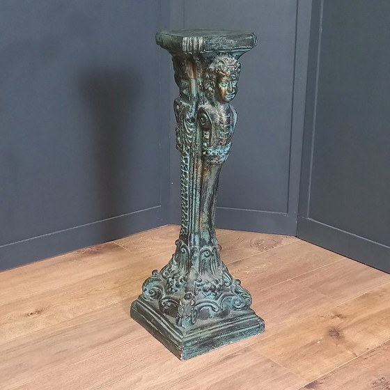 Image 1 of Antieke keramische zuil met bronzen patina