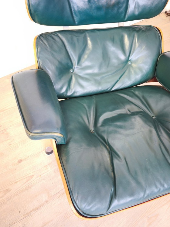 Poltrone Eames Lounge originali Herman Miller con pouf. In pelle verde avocado – Legno (photo 11 of 12)