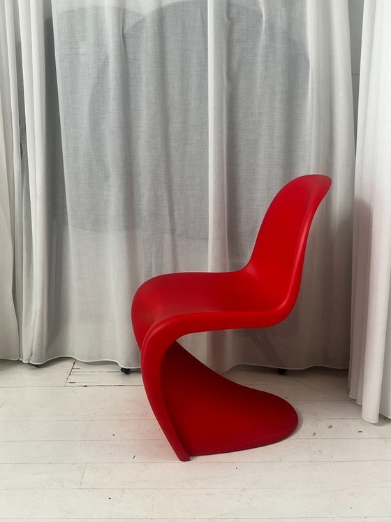 Image 1 of Vitra Panton stoel Rood