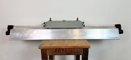 Image 1 of Industriële grijze buislamp van Elektrosvit, jaren 70