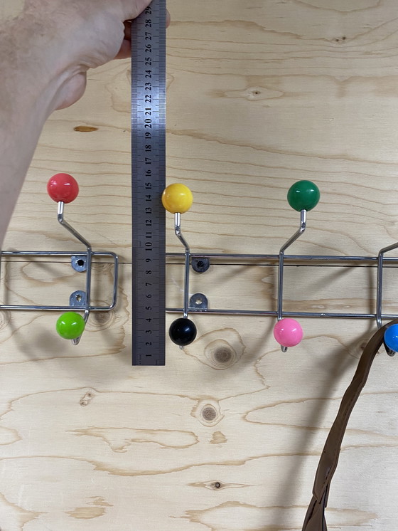 Image 1 of Appendiabiti retrò a forma di palla Appendiabiti retrò a forma di palla Appendiabiti Sputnik
