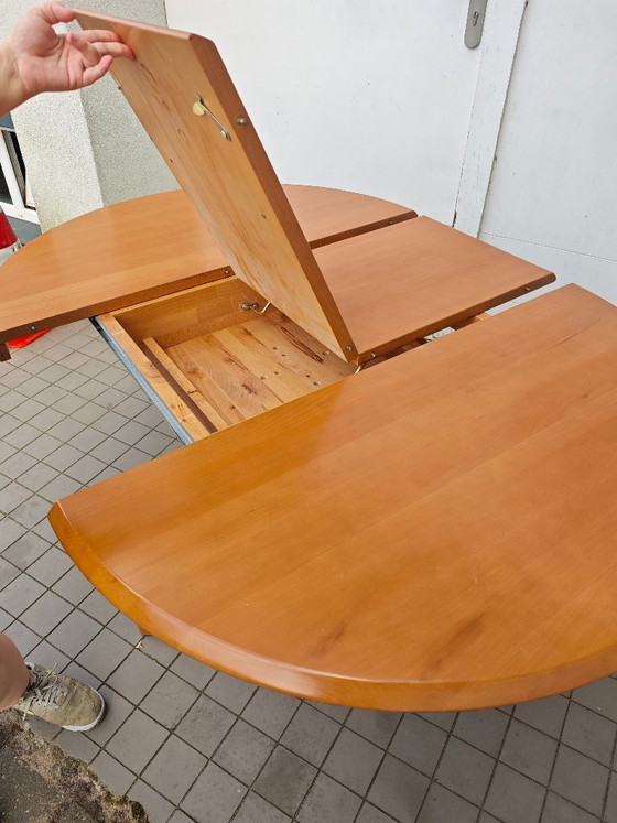 Vintage Round Extendable Table - Wood – Dining tables (photo 8 of 14)