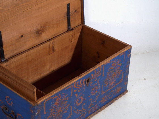 Antique Blue Painted Wooden Chest – Folk Art Blanket Chest – Central Europe c.1900 – Chest of drawers (photo 20 of 40)