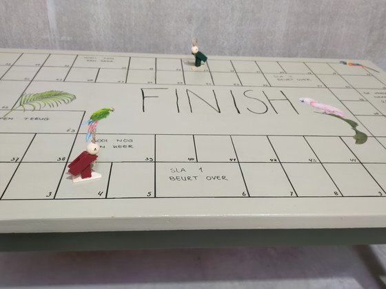 Image 1 of Coffee table with game (game table)