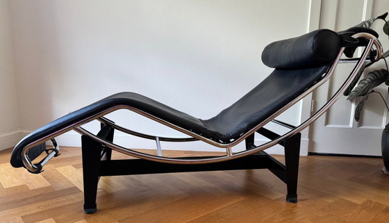 Cassina LC4 Le Corbusier – Armchairs, Chrome, Leather (photo 3 of 6)