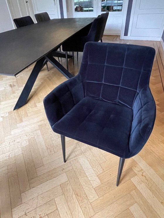 Image 1 of 1x Großzügiger Teak-Esstisch mit 8x Velours-Esszimmerstühlen