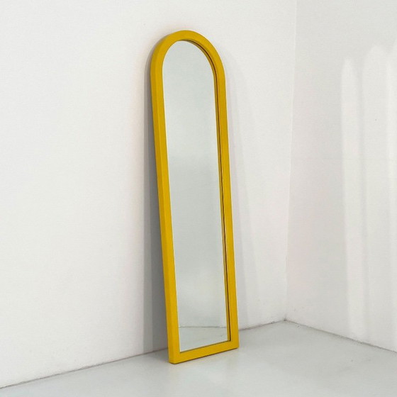 Specchio con Cornice Gialla di Anna Castelli Ferrieri per Kartell, anni '80 – Vetro, Plastica (photo 2 of 7)