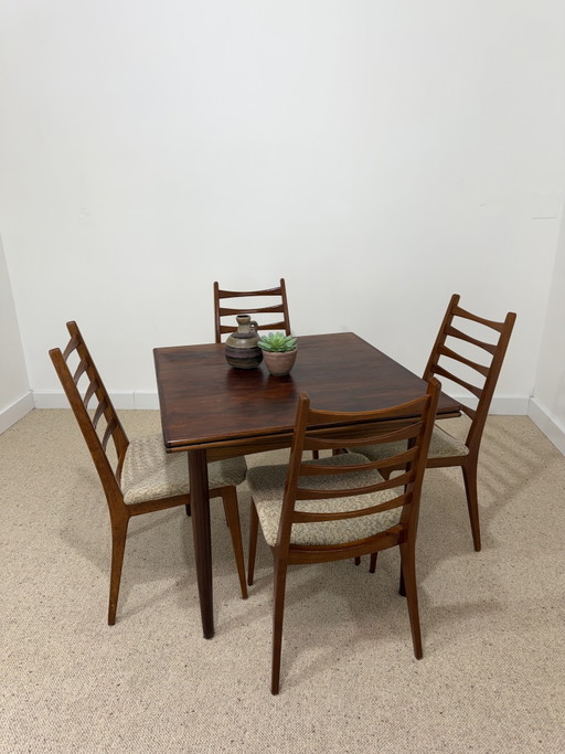 Extendable Scandinavian rosewood dining table – 1960s/70s