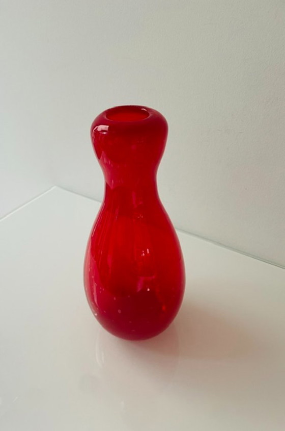 Image 1 of Mouth-blown designer vase of red glass