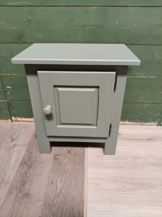 Image 1 of Table de chevet