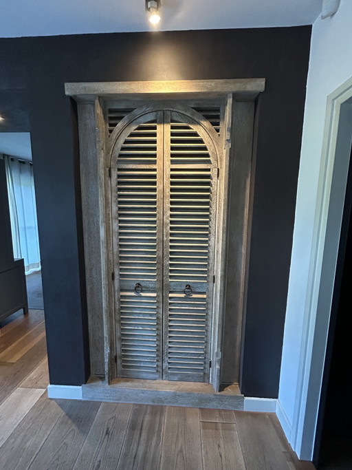 Eikenhouten inbouwkasten Vonder interieur