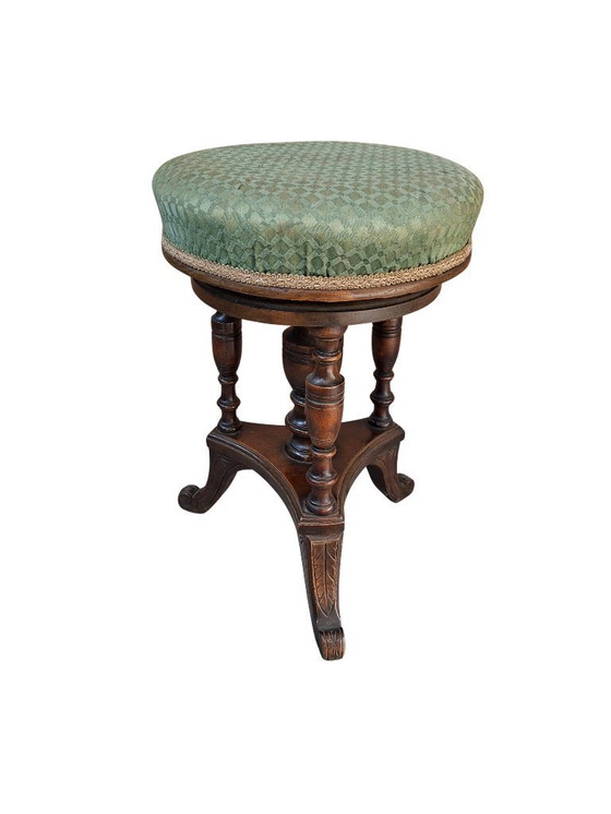 Image 1 of Antieke walnotenhouten pianokruk met schroeven, begin 1900