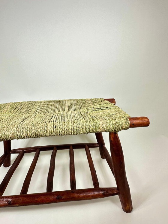 Image 1 of Panchina marocchina intrecciata a mano – Stile rustico boho, seduta in foglie di palma naturali