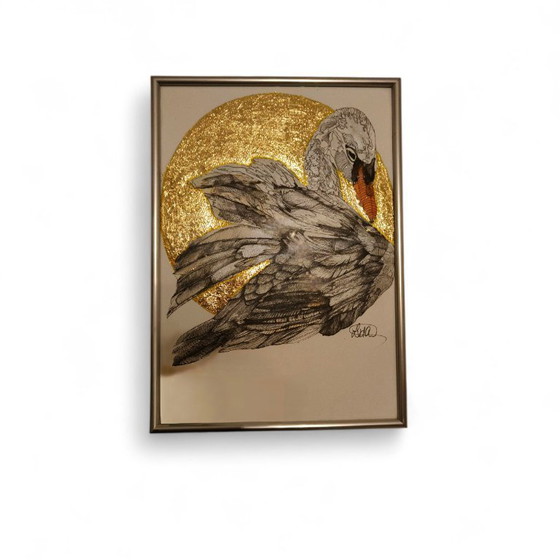 Image 1 of Originele tekening zwaan met goudfolie 'Sunset Grace'': A4, ingelijst 