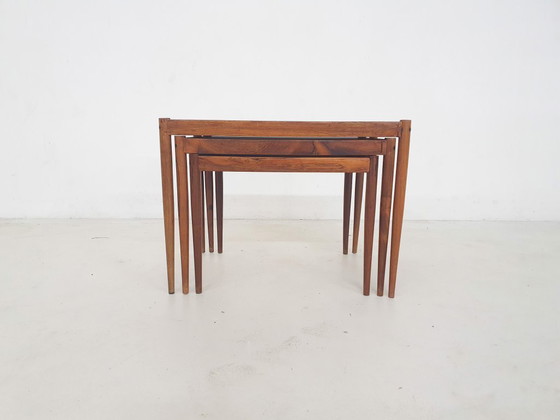 Image 1 of Mesas nido de madera de mediados de siglo, Países Bajos Años 50