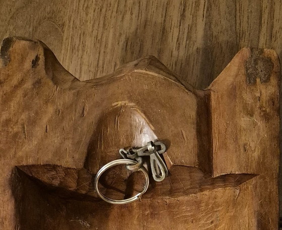 Image 1 of masque vintage asiatique en bois sculpté