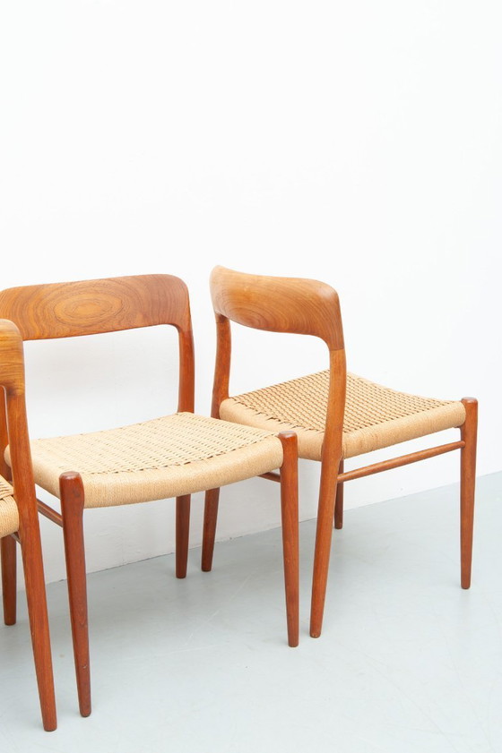 Image 1 of 4x dining chairs model 75 made of teak by Niels Otto Møller for J. L. Møller Møbelfabrik (1950s)