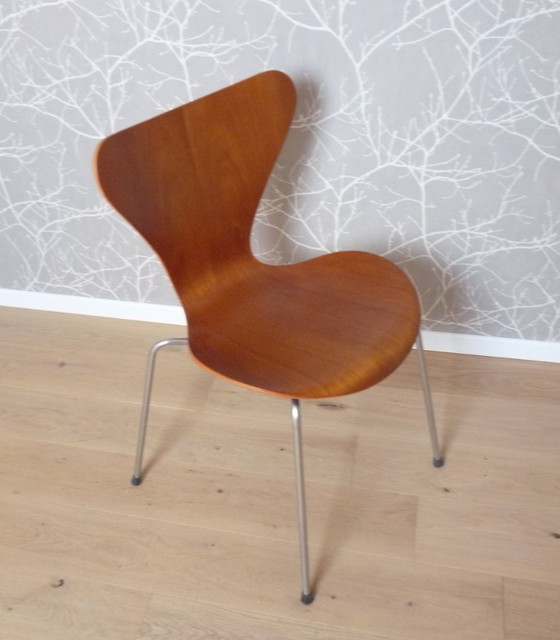 Image 1 of Sedia Mod.  3107 Arne Jacobsen TECK