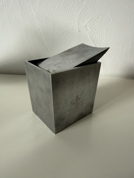 Image 1 of Philippe Starck 80s design Memphis XO edit Ray Hollis 1986