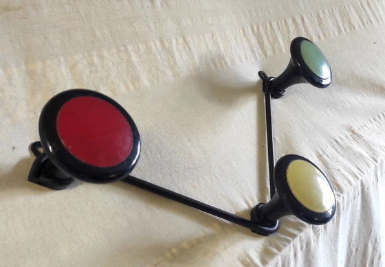 Image 1 of Appendiabiti da parete tricolore - anni '50/'60