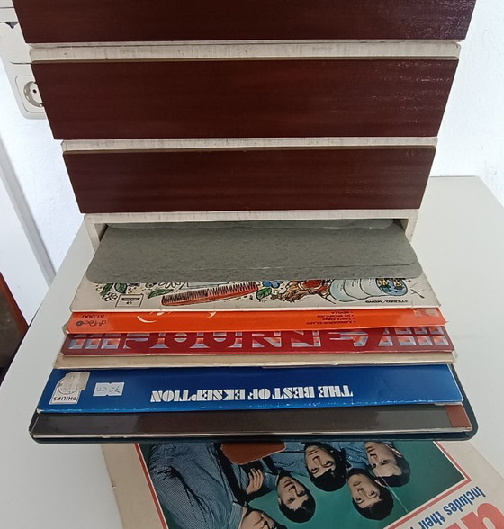 Image 1 of Sistema di archiviazione per dischi in vinile vintage con frontali in teak.