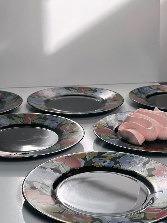 Image 1 of 6x Piatti da torta vintage Arcoroc Fiori neri Francia Set anni '80-'90 Luminarc Octime Francia Rosso Blu Giallo