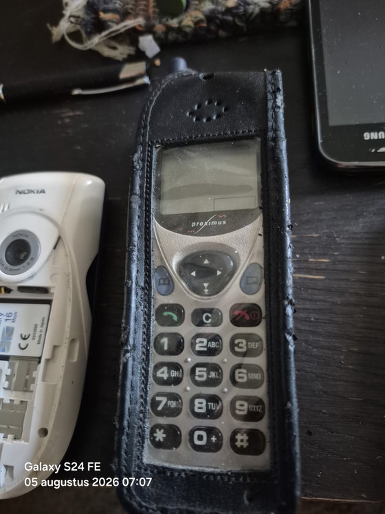 Vintage mobile phones – Nokia, Decorative Objects, Metal, Plastic (photo 8 of 14)