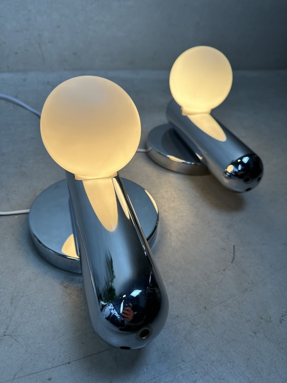 Image 1 of 2 appliques murales au design vintage - chromées et opalines