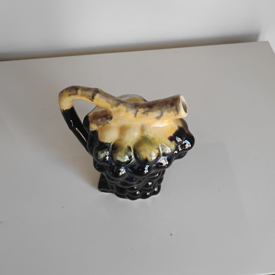 Image 1 of CERAMIC PITCH IN THE SHAPE OF A BUNCH OF GRAPE