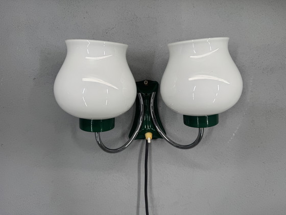 Image 1 of Applique murale vintage avec double abat-jour en verre - pleine de caractère et unique