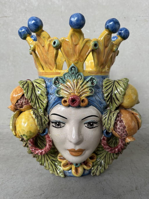 Teste di Moro (donna) - Caltagirone Italy