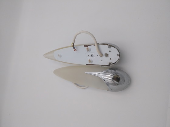 Image 1 of 1 Set aus 2 Idearte Espagna Wandleuchten aus mattiertem Glas im Art-Deco-Stil mit Chromfassung, 1980er Jahre, 35 cm hoch, 8 cm b