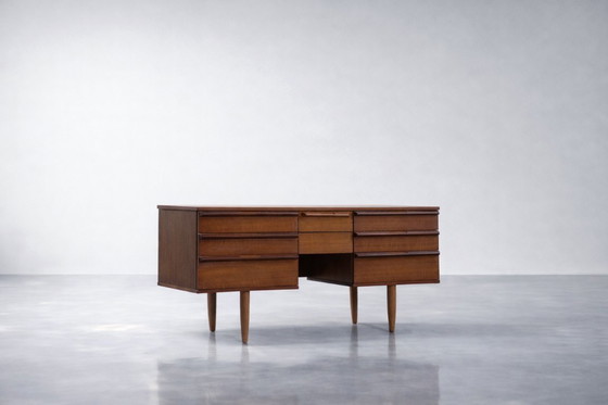 Image 1 of Scrivania vintage in teak marrone, stile Mid-Century Modern, anni '60