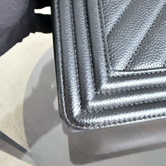 Image 1 of Borsa Chanel Boy New Medium - 28 cm in pelle trapuntata color caviale nera con finiture in argento rutenio Serie 28