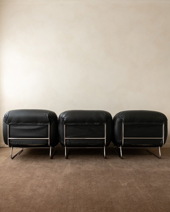 Italian Leather And Chrome Lounge Chairs, 1980s, Set Of 3 – Armchairs (photo 4 of 23)