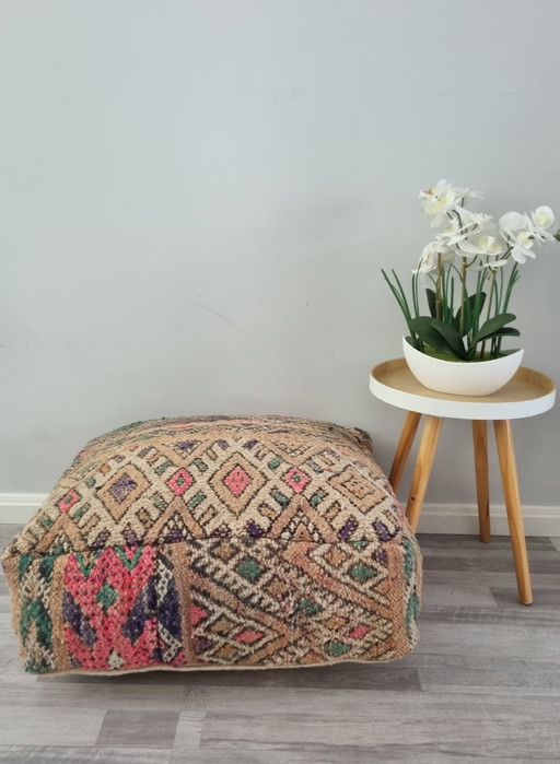Vintage Berber Pouf, marokkanisches Sitzkissen, Bodenkissen