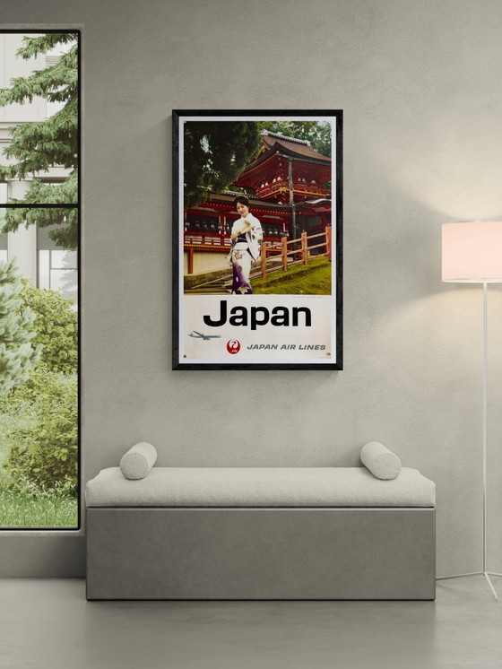 Image 1 of ✈️ Japon — Au sanctuaire Kasuga, Nara – 1961 – Affiche originale de Japan Airlines (JAL) | 100,5 × 62,5 cm | Japon