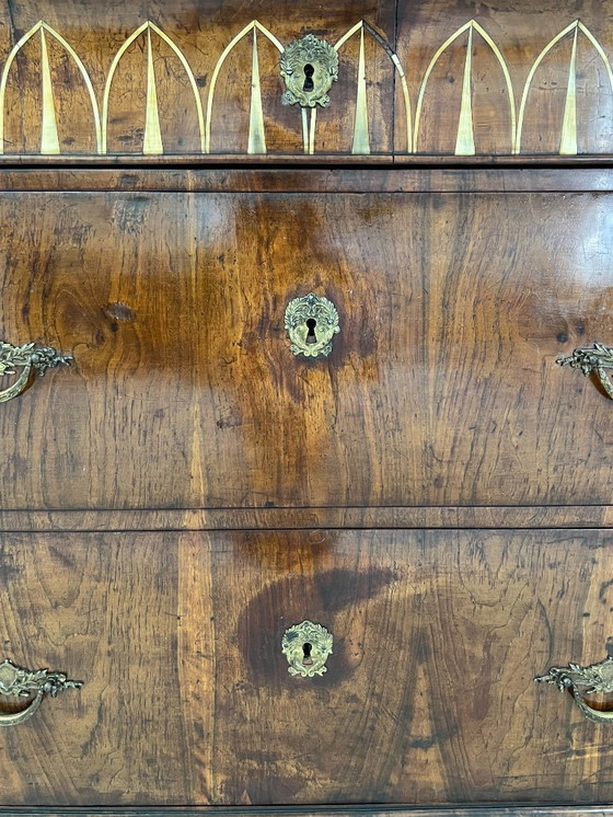 Image 1 of Cassettone - Noce - Comò con specchiera