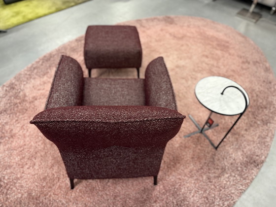 Image 1 of Leolux Mayuro Fauteuil met Poef Mondo Viola stof 