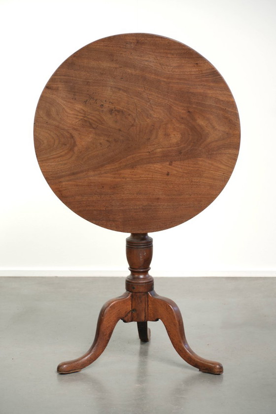 Leuke antieke Engelse tilttop tafel met zeer mooie kleuren en een prachtig patina – Bijzettafels, Wood (photo 2 of 10)