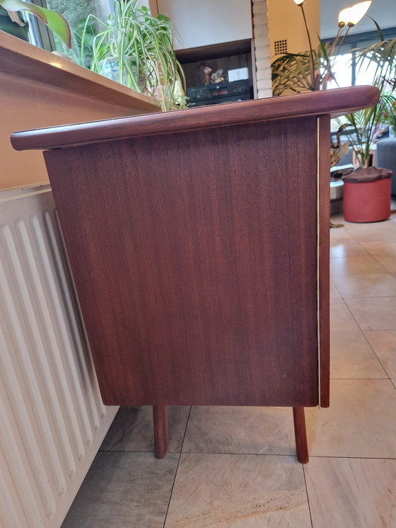 Image 1 of Vintage dressoir