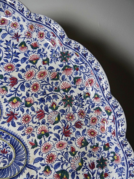 Image 1 of Belangrijk antiek Gien faience dienblad, 1875-1885, met kasjmierpatroon.