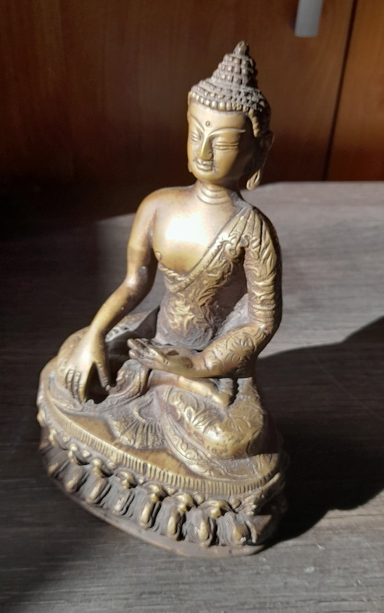 Image 1 of Buda India Bhumisparsha mudra