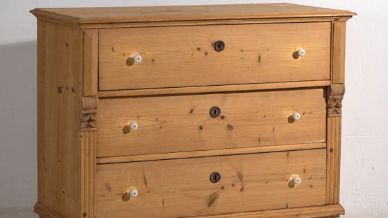 Antique three drawer dresser (c.1920) #57 – Chest of drawers (photo 3 of 40)