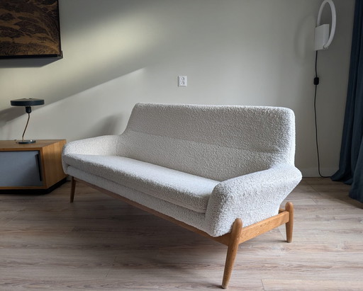 Ib Kofod Larsen for Bovenkamp Sofa in Oak wood and White Boucle Fabric