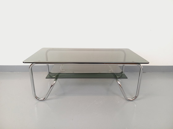 Image 1 of Table Basse Rectangulaire Italienne Vintage 2 Plateaux en Verre Fumé et Métal Chromé des Années 70