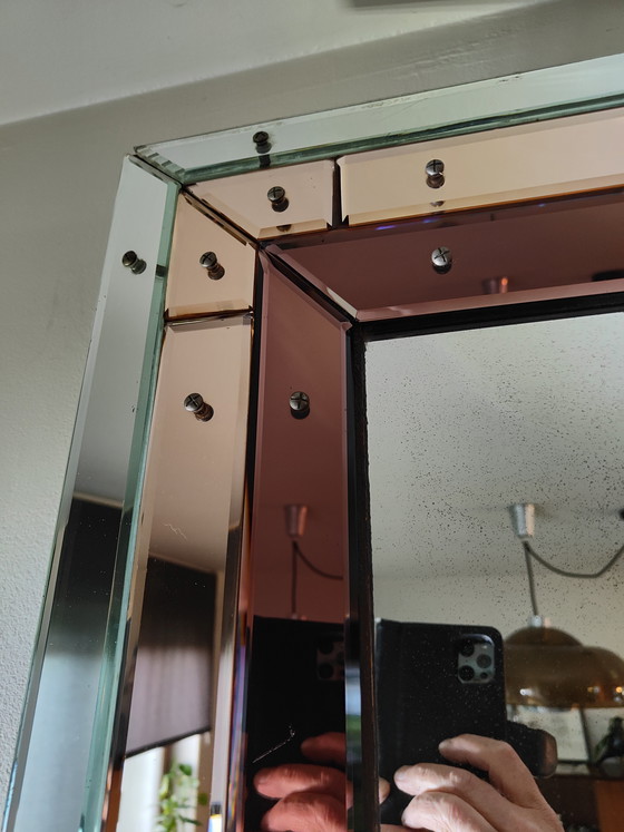 Image 1 of Grote Italiaanse Hollywood Regency Wandspiegel – 110x75 cm – Getint Glas – Eiken Kader – Jaren 70