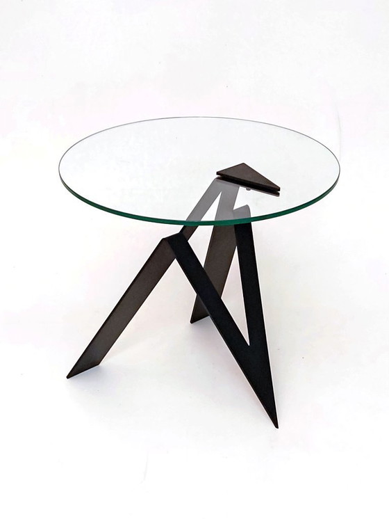 Image 1 of table d'appoint post modern design