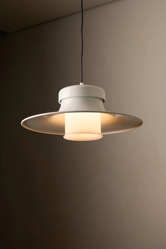 Lampada a sospensione in metallo bianco di Aneta, Svezia, anni '70, Plafoniere, Nero, Scandinavian (foto 4 di 14)